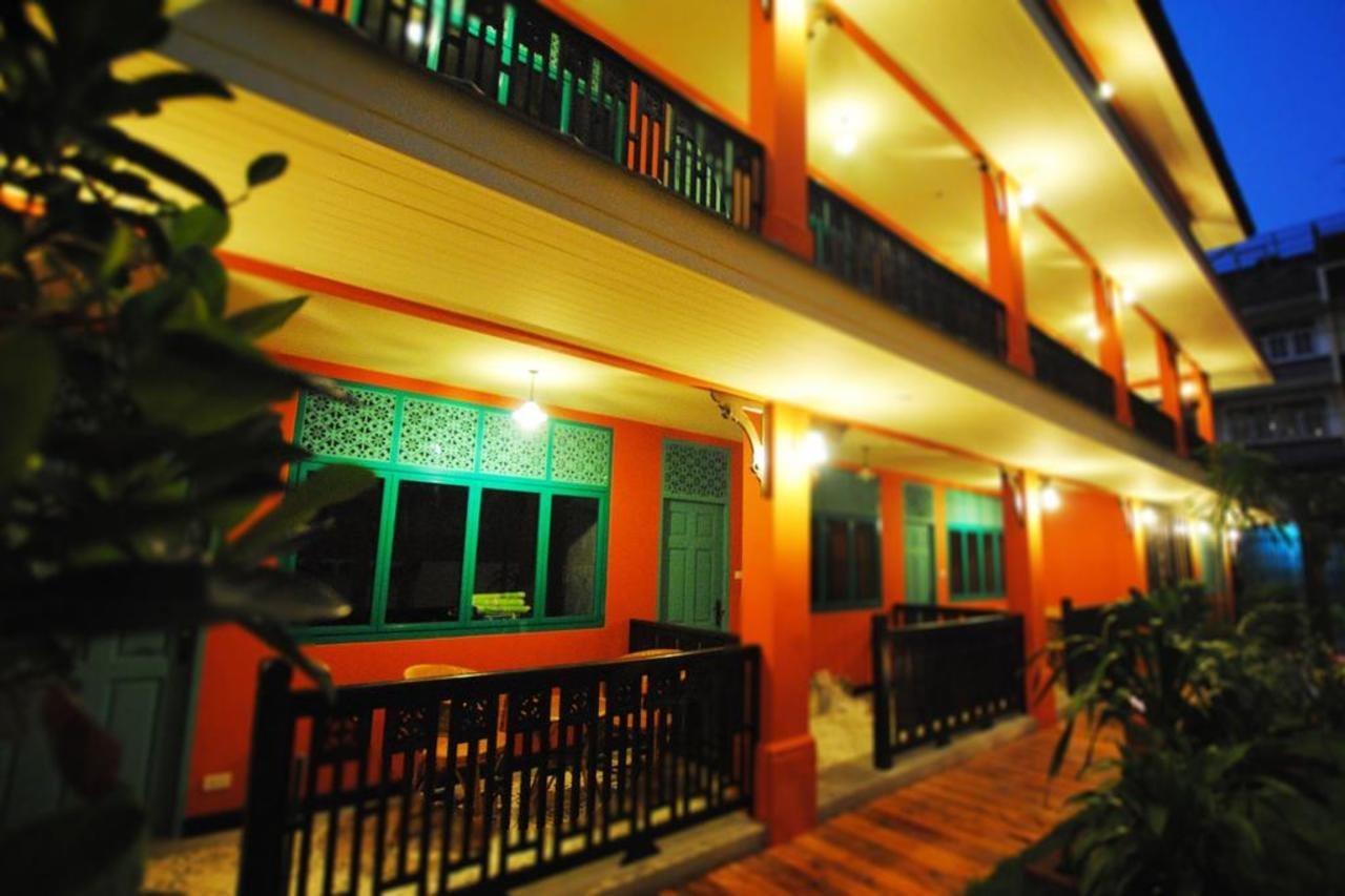 Focal Local Bed & Breakfast Bangkok Dış mekan fotoğraf
