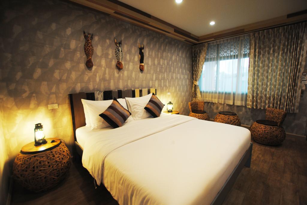 Focal Local Bed & Breakfast Bangkok Dış mekan fotoğraf